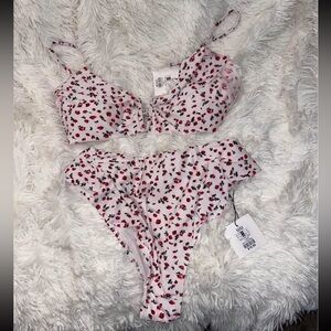 2 piece bikini. Top size small, bottom size medium. New never worn.